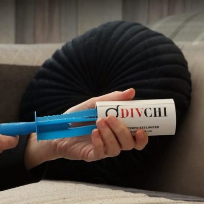 Pawfecto Lint Roller+4 Refill Sticky Replacement Heads Easily and Quickly removes animal fur, hairs, dust and fluff from garments, furniture, carpet, and car seats (1 handle 4 rolls)